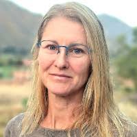 Dr. Liesel Carlsson